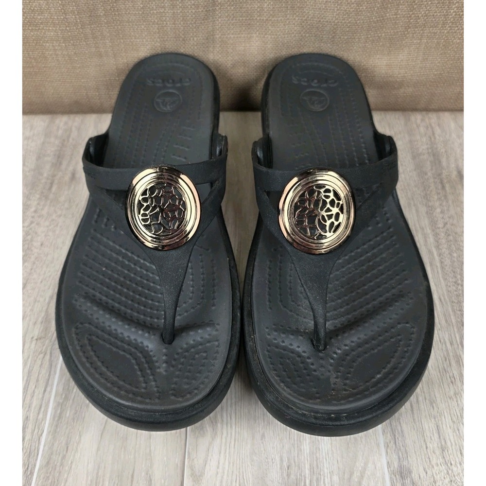 Crocs Sanrah Gold Circle Medallion Slip On Brown Wedge Sandals Womens Size 6